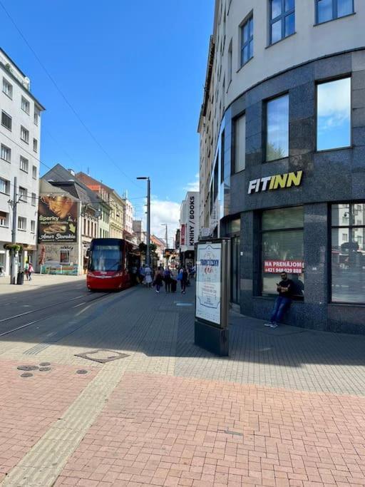 1St May Plaza Bratislava Exterior foto